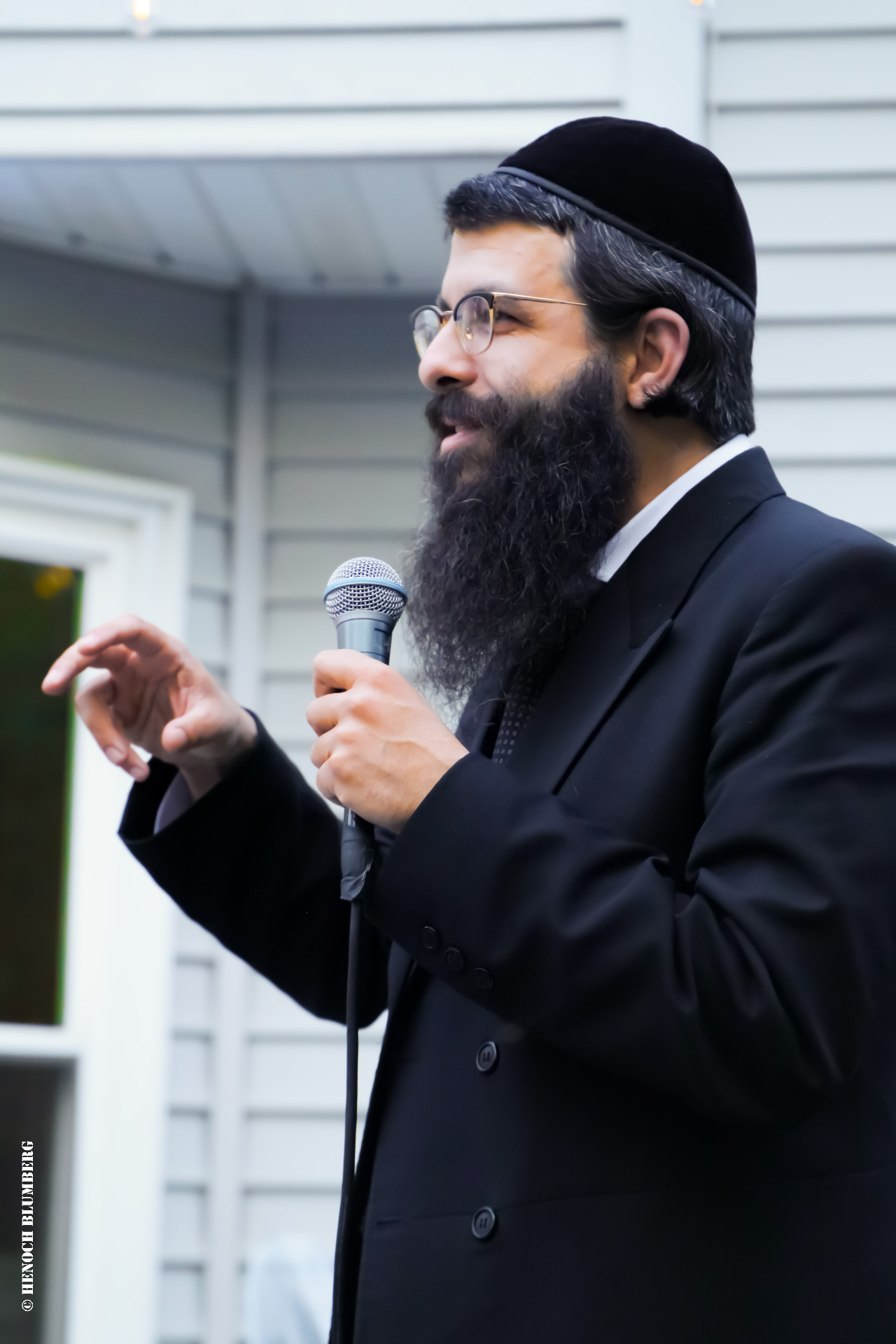 The Rosh Yeshiva learning